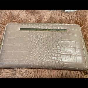 Steve Madden Wallet/Wristlet